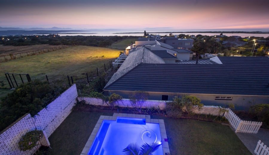 9 Bedroom Property for Sale in Poortjies Western Cape